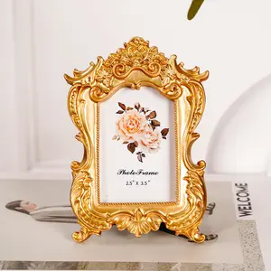 Vintage Resin Photo Frame, Durable Sturdy Frame, European Style Decorative Picture Frame with Random Inner Paper, Home Display Frame