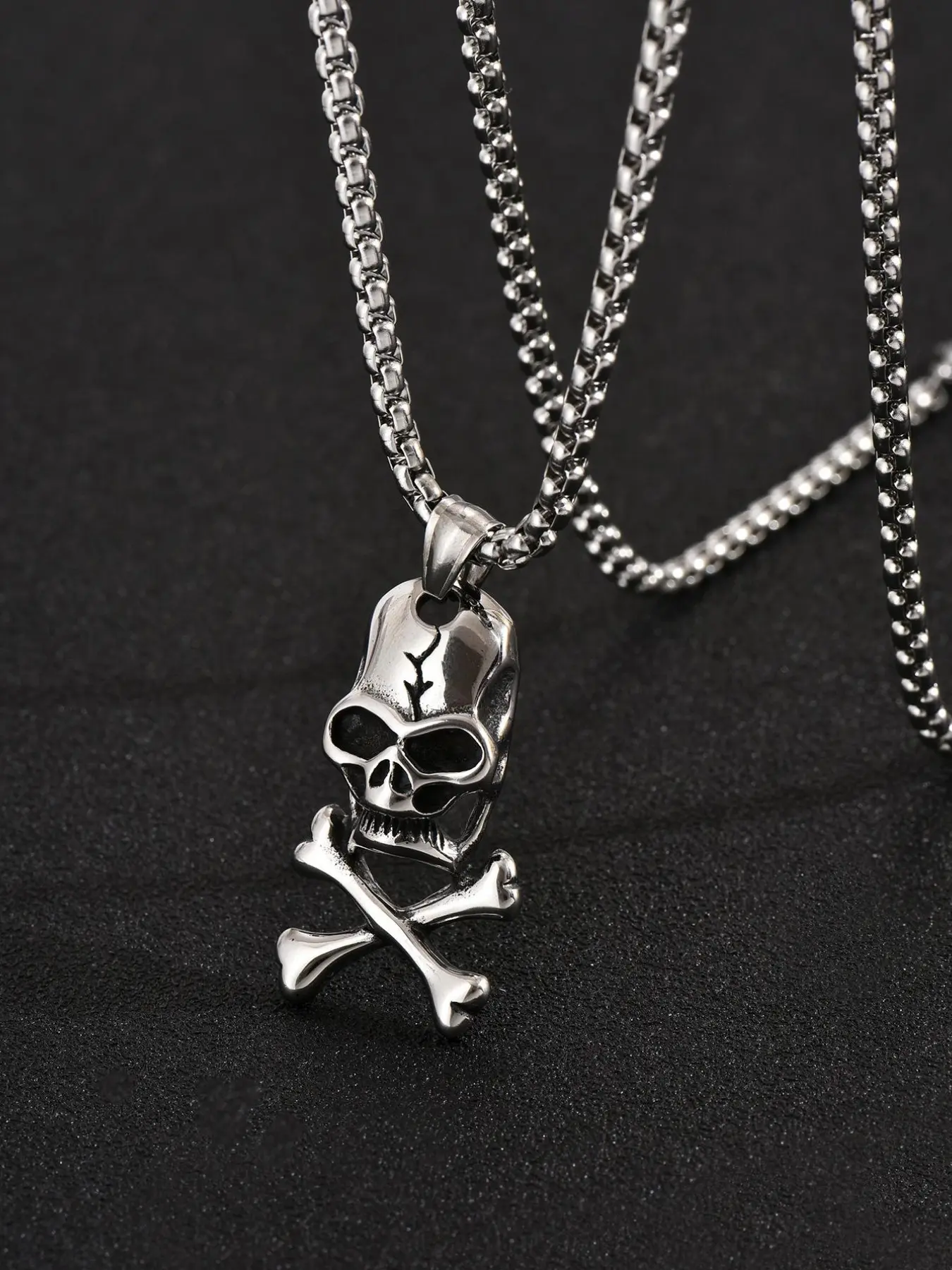 Men's Gothic Punk Skull Cross Bone Pendant Necklace, Punk Style Necklace, Stainless Steel, Unique Design Jewelry Accessory, Perfect Gift for Him, Trendy Fashion Statement Piece