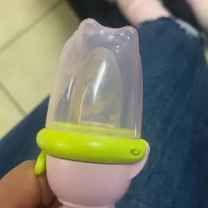 Silicone Fruit Teether, 1 Piece Rotating Push Type Fruit Feeder, Baby Fruit Feeder Pacifier, Baby Feeding Fruit Teether, Baby Food Supplement Feeder, Baby Teething Toy, Cute