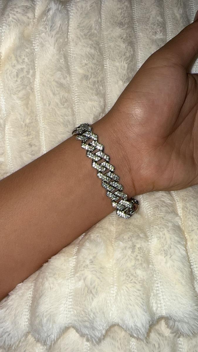 Item: 8 inch Sliver Bracelet (20cm