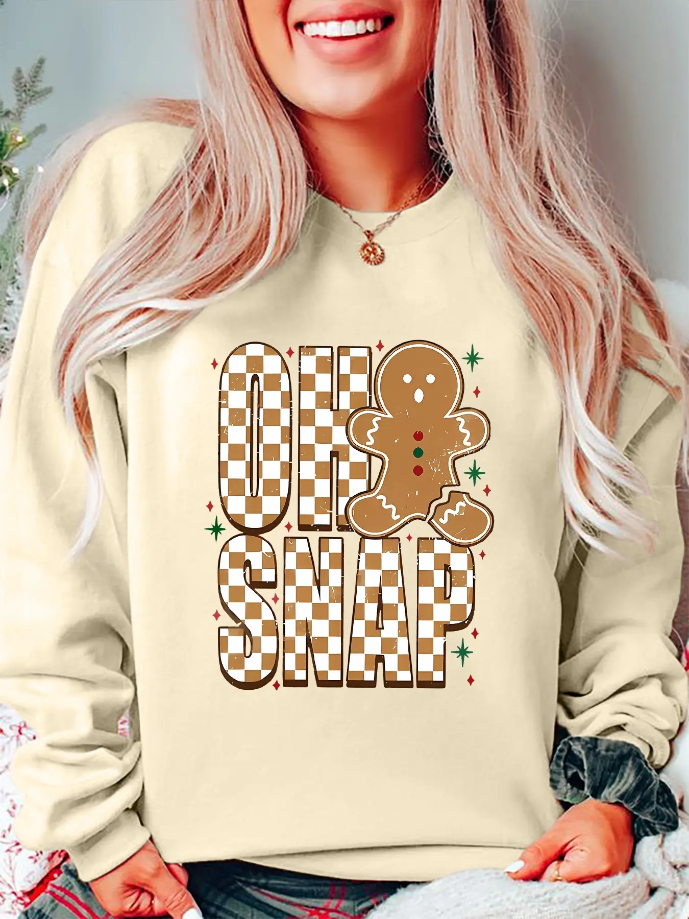 Oh Snap Pattern Print Women's Round Neck Sweatshirt, Casual Fitted Design for Fall & Winter, Perfect for Daily Wear
