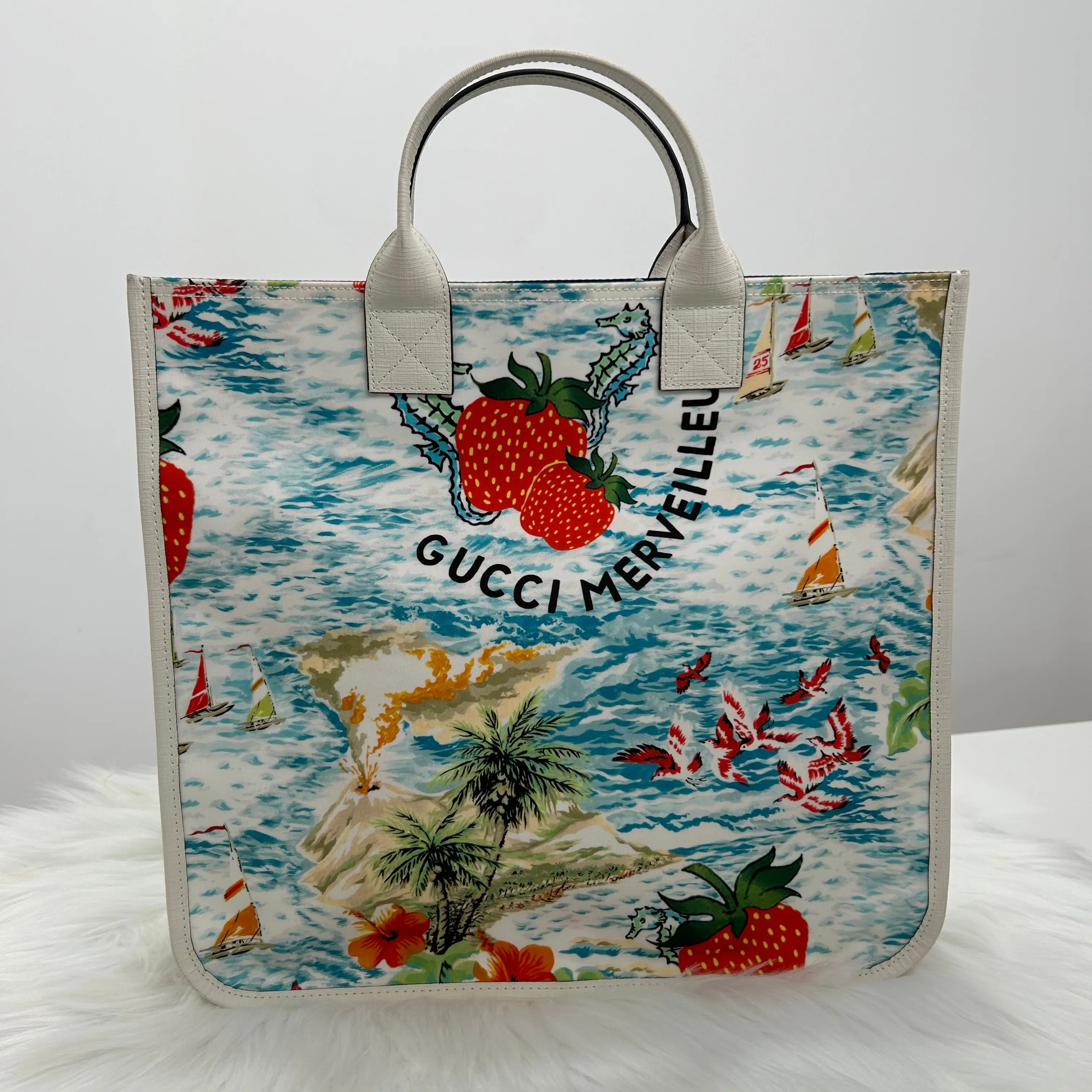 Pre-owned GUCCI Canvas Tote Bags B8051103 Vluxury