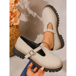 Vintage British Style Mary Jane Thick Sole Shoes, Adjustable Buckle Design, Sweet Retro Look, Easy Wear and Remove, Perfect for Students