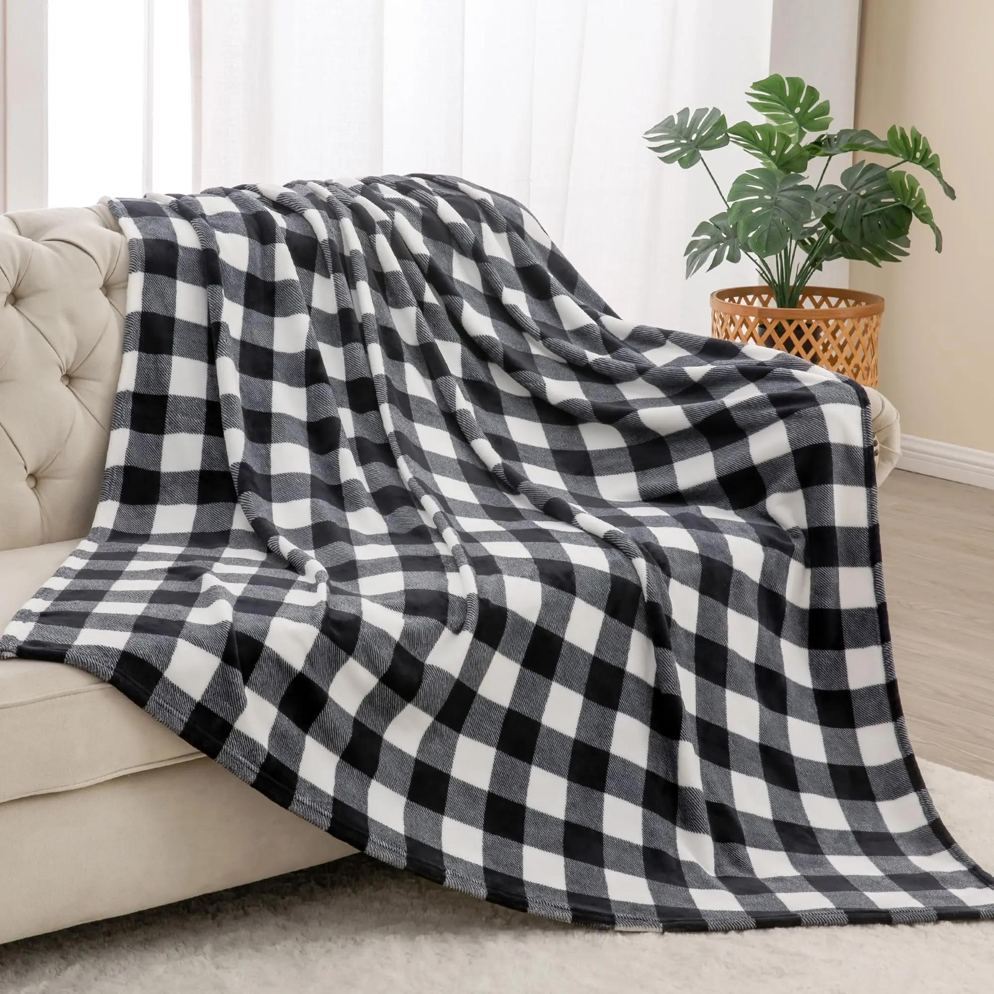 Fleece Throw Blanket for Couch Sofa Bed, Buffalo Plaid Decor Black and White Checkered Blanket, Cozy Fuzzy Soft Lightweight Warm Blankets