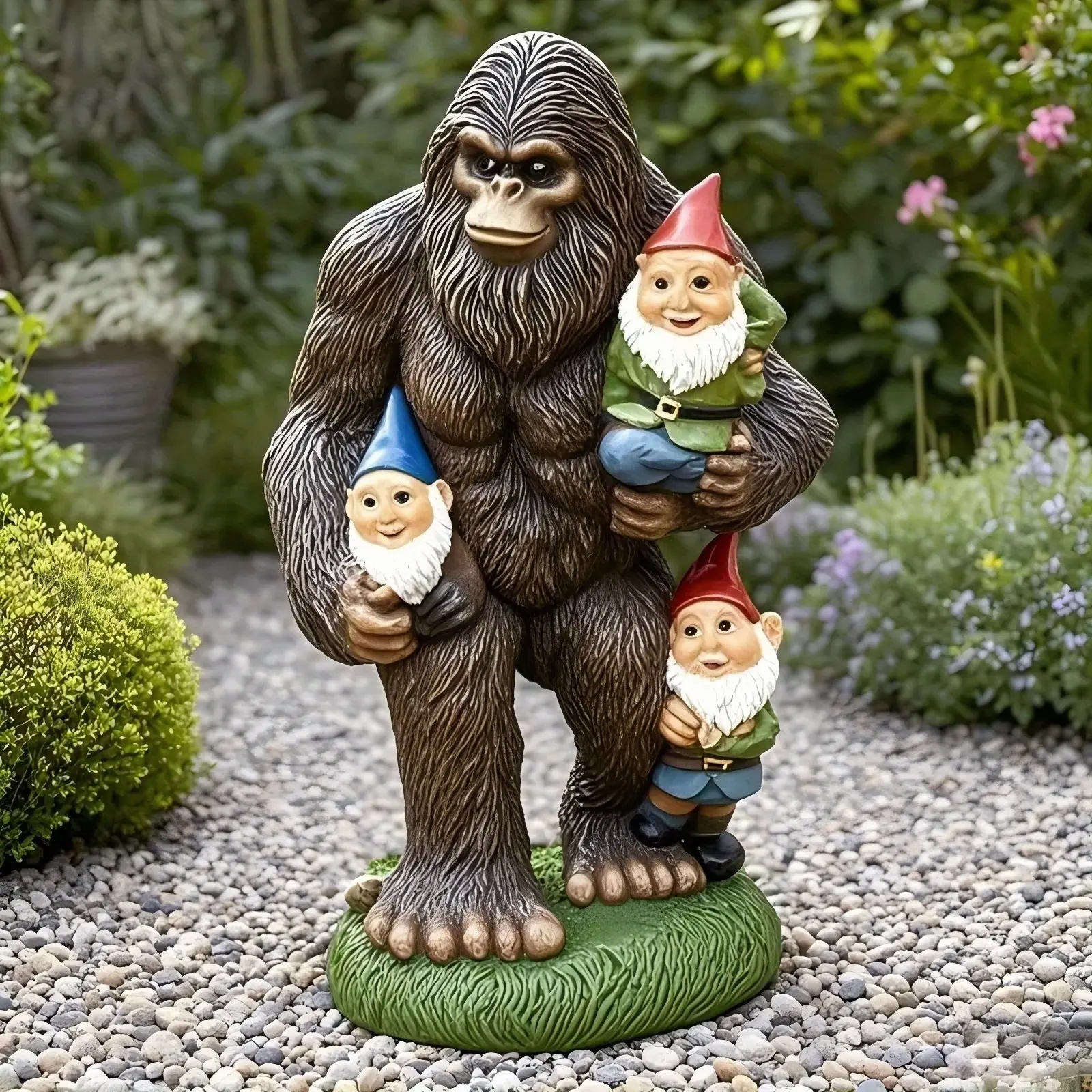 A Rustic Resin Garden Gnome Statue, Gorilla And Dwarf Statues, Decorative Courtyard Art, Farmhouse Style Sculpture, Suitable for Courtyards, Decks, Lawns, And Outdoor Spaces