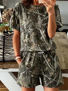 Women's Comfortable Camo Print Loose Short Sleeve T-Shirt & Elastic Waist Shorts Set, Versatile Two-Piece for All Seasons