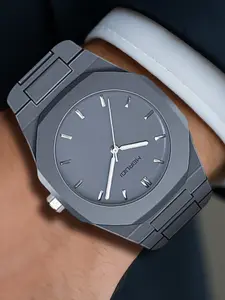 A men's gray rubber strap fashion trend student sports style Korean version casual luminous quartz watch