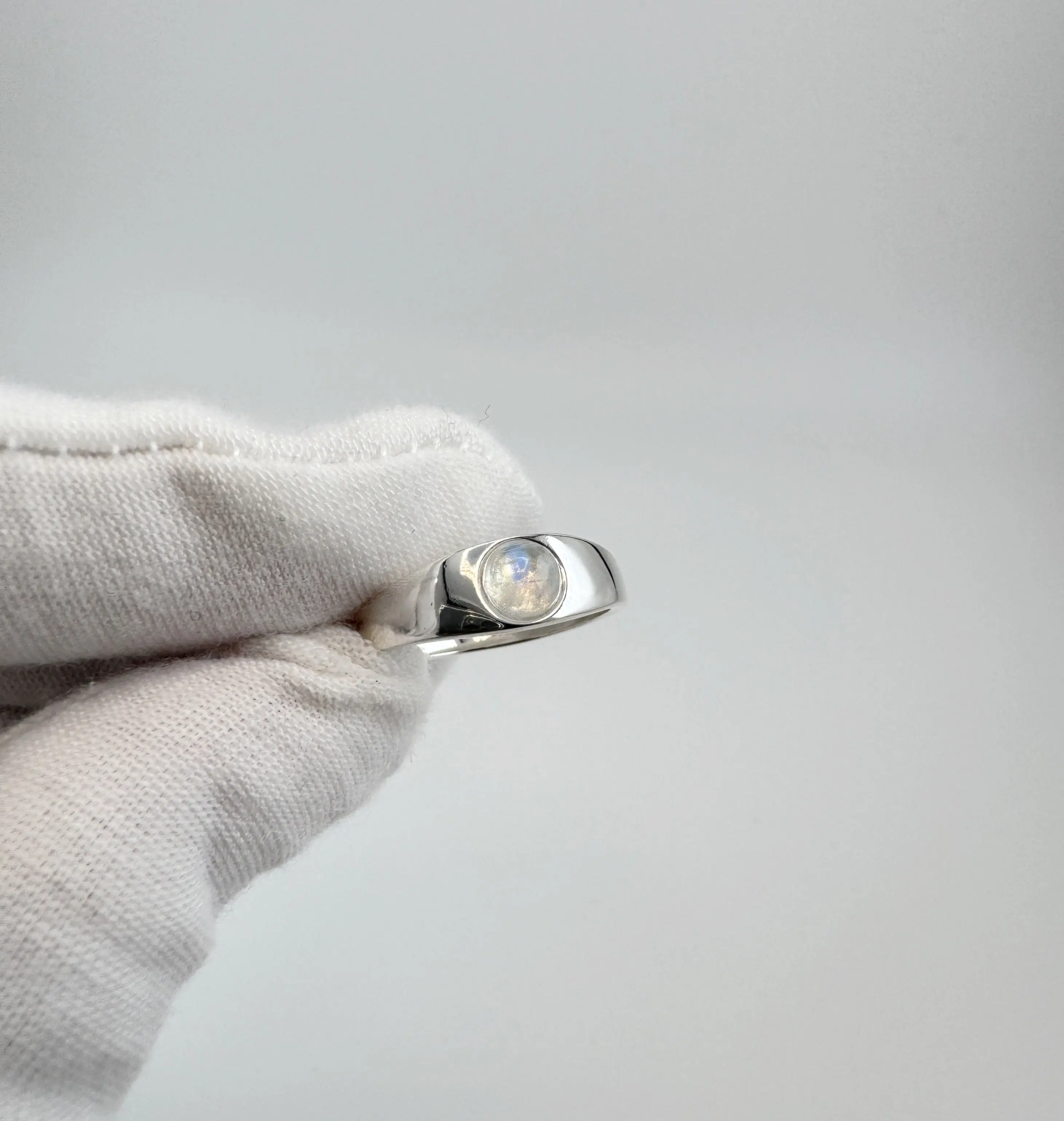 925 Silver Moonstone Ring — Minimalist Polished De