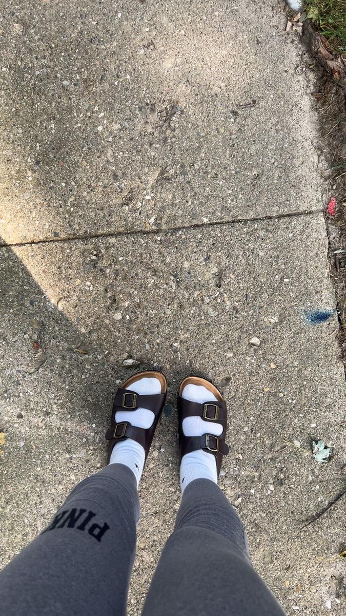 Item: DarkBrown, US10