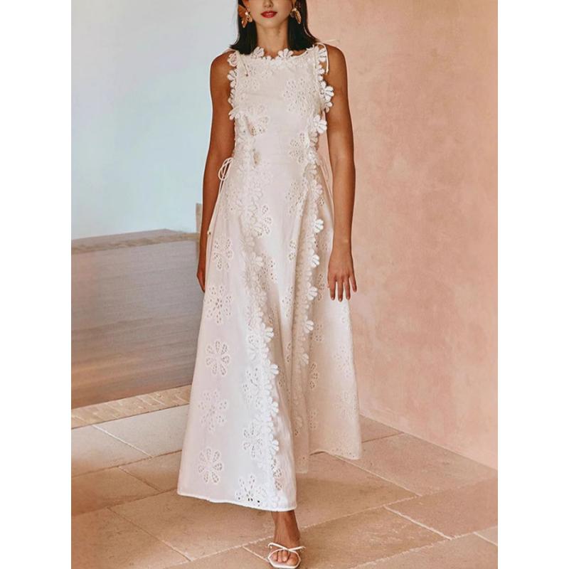 Women'S Elegant Hollow Out Lace-Up Sleeveless High Waist Square Neck Maxi Dress - Fitted Top & Flowy A-Line Silhouette, Solid White Formal & Semi-Formal Evening Gown for Beach Weddings, Parties, Special Occasions - All-Season Versatile Even