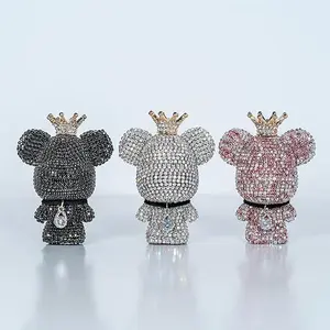Car aromatherapy Crown Cute Bear Car perfume Perfume clip exhaust aroma air freshener decorative accessories Aromatherapy, free 2 aromatherapy tablets Christmas gifts