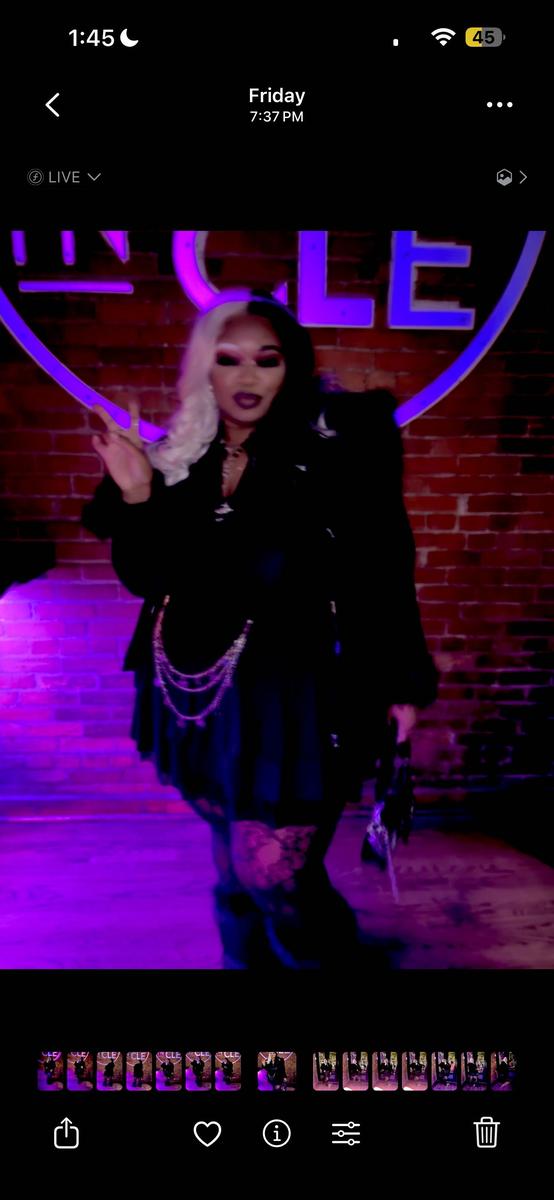 Item: HALFBLACKBLONDE