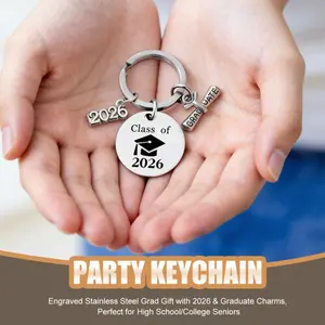 2026 Graduation Keychain – Stainless Steel Class of 2026 Keychain, Customizable Metal Keychain with Graduation Cap & Scroll, Graduation Gift for Students