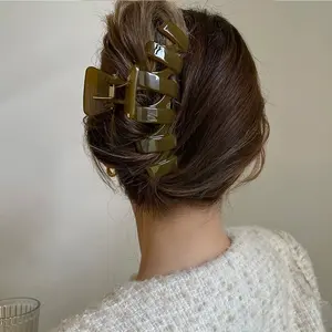 Extra-large volume hair accessory for updos at the back of the head, wavy claw clip, acrylic shark clip, hair clip, hair accessory for women