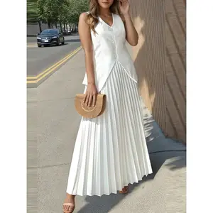 Two-piece Set Women's Solid V Neck Vest Top & Pleat Skirt, Casual Fashion Cozy Set for Daily Outdoor Wear, Ladies Clothes for All Seasons, Suits