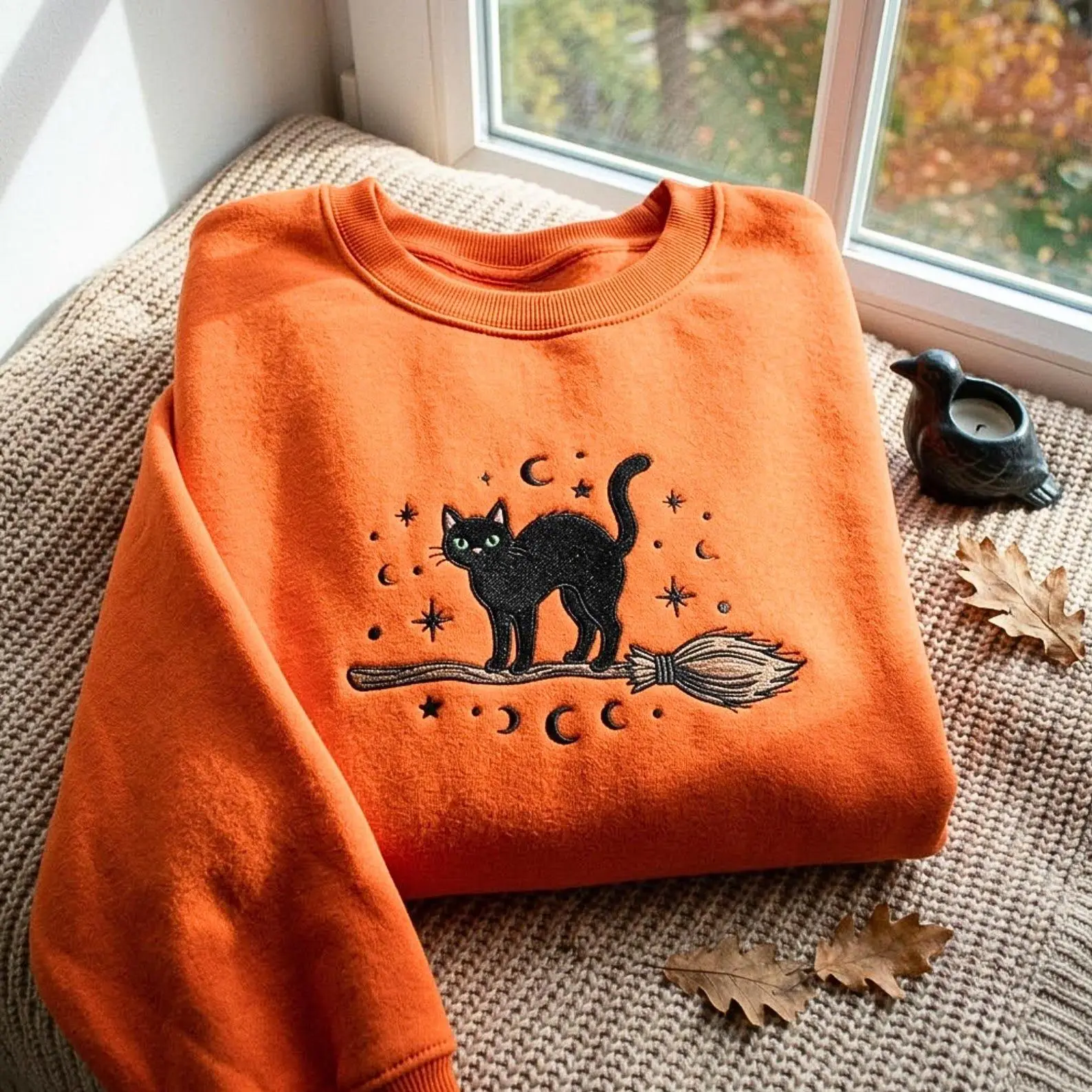 [Made in US] Embroidered Black Cat Broomstick Sweatshirt T-shirt Hoodie – Cozy Halloween Apparel