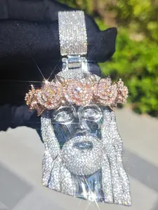 Men's Jesus Figure Rose Design Pendant Necklace, Street Style Hip Hop Zirconia Charm, Unique Fashion Accessory for Men, Charms Necklace, Statement Religious Necklace, Exquisite chain jewelry