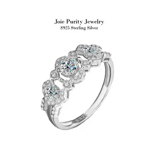 The perfect blend of elegant & sweet for your wedding or party! S925 Sterling Silver 3-Stone Ring | French Vintage Lace Detail