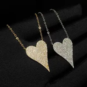 Women's silver sterling silver imitation diamond heart-shaped necklace, 925 silver heart pendant necklace, zircon inlay, unique design, gift for girlfriend, holiday gift