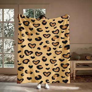 Heart Leopard Print Flannel Throw Blanket, Soft Cozy Cute Cheetah Pattern Blanket, Warm Aesthetic Decor Throw for Couch, Bedroom, Ideal Gift for Teen Girls, Women