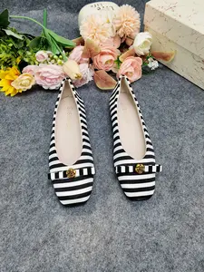Classic Striped Camellia Square Toe Flat Shoes, Soft Rubber Sole, Comfortable All-Season Casual Shoe, Versatile Shoes, Ideal for Office and Daily Wear, Slip On Flats