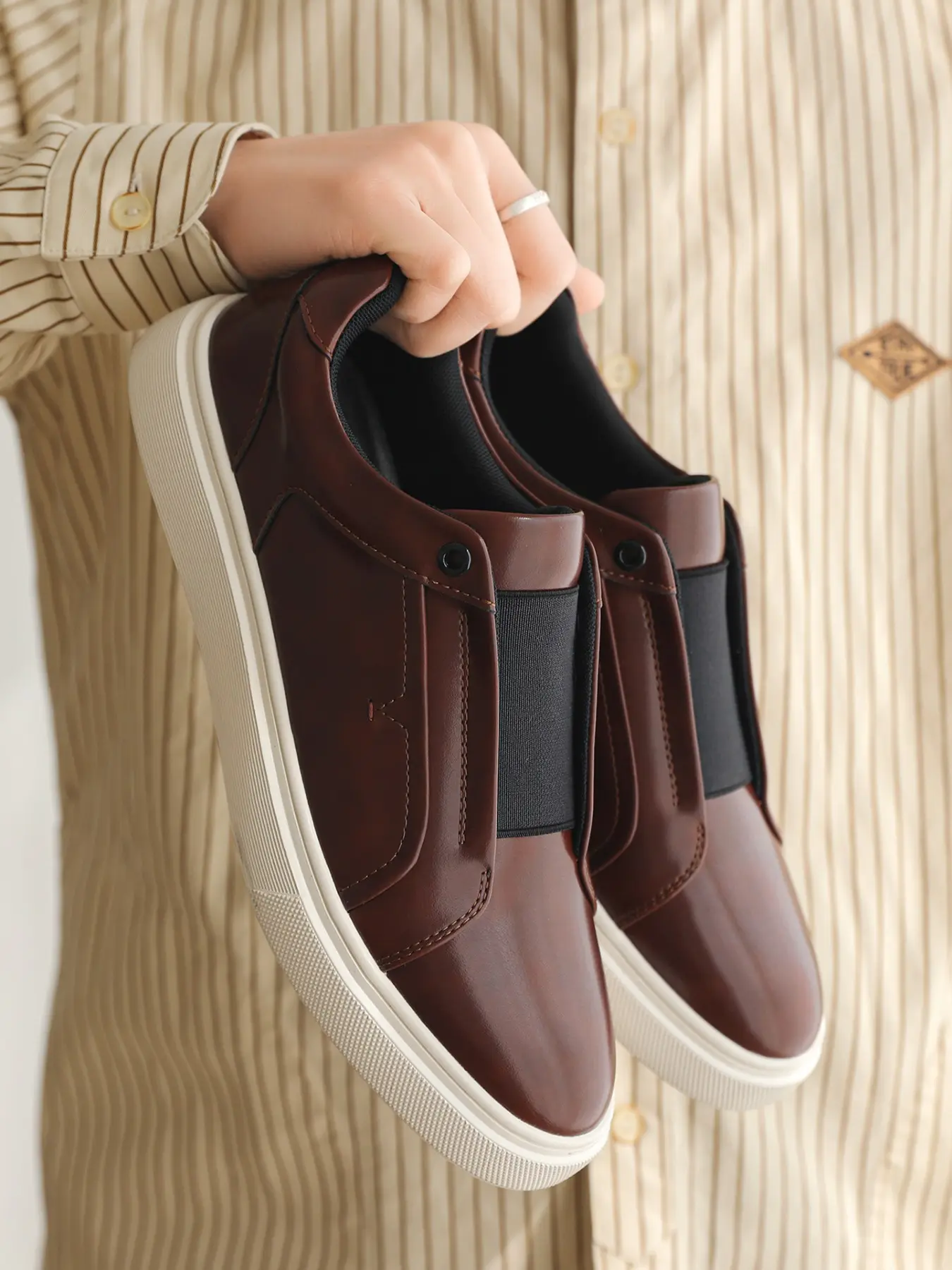 Men's One-Step Sport Shoes Walking Shoes Loafers Fashionable Round Toe Leather Casual Fashion Sneakers, Comfortable and Stylish Footwear for Daily Wear Sports Shoes
