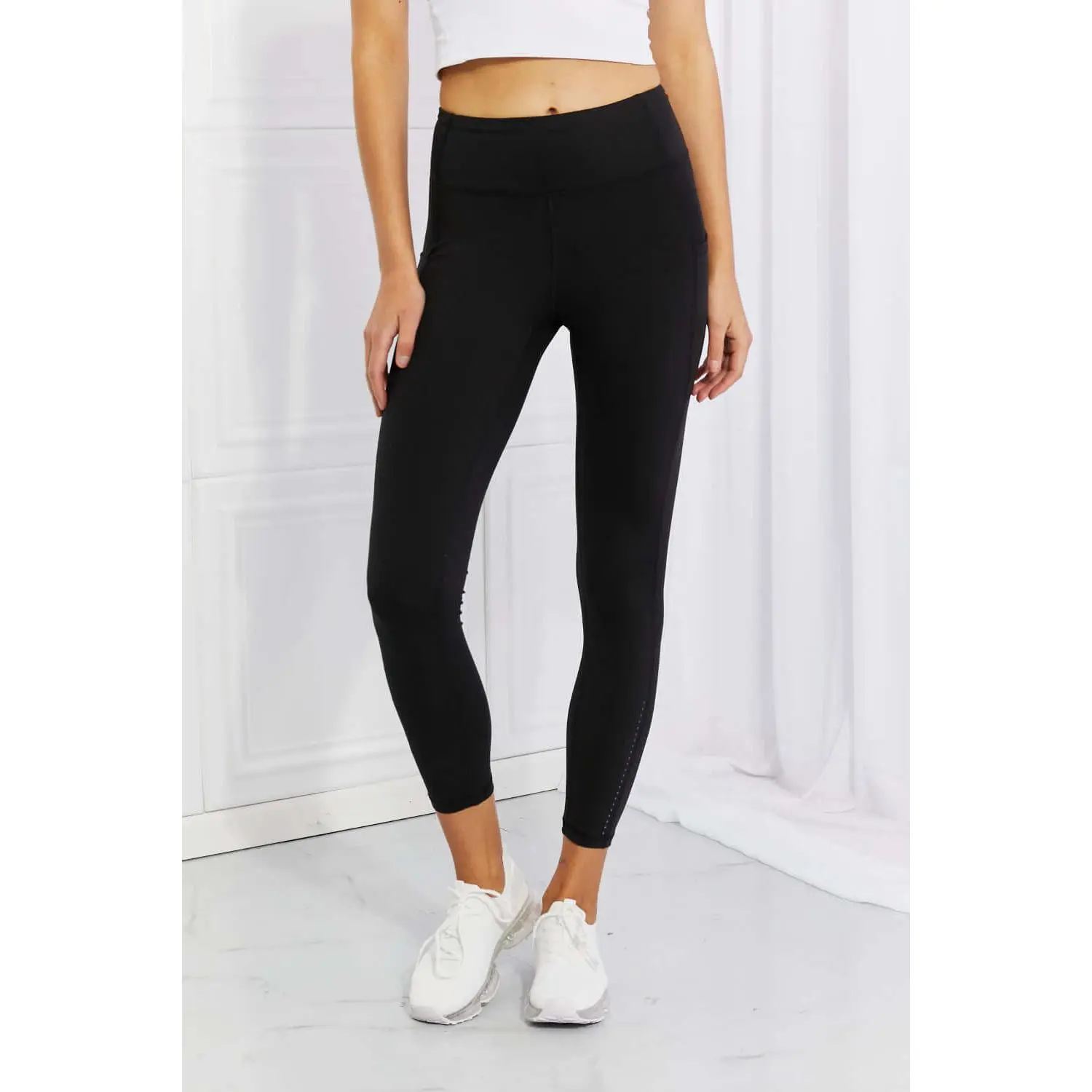 Full-Size Reflective Dot Active Leggings -