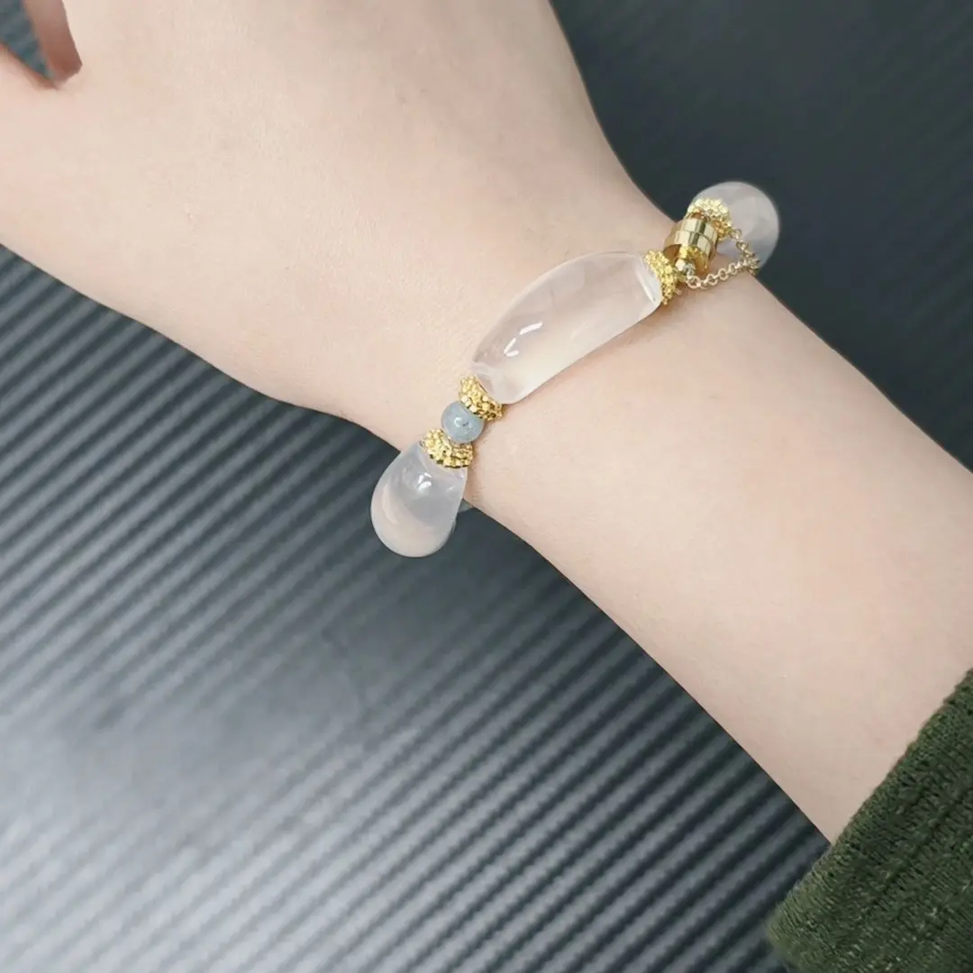 Kili(19011)gc.Gold-plated white chalcedony bracelet