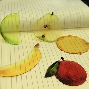1 Piece - Cute Translucent Apple Fig Fruit Shaped Acrylic Bookmark - Translucent Page Marker, Cute Book Accessories, Durable Fruit Shaped Bookmark for E-Books & Physical Books (Creative Gifts), Christmas Gifts, Birthday Gifts, Valentine's Day Gifts,