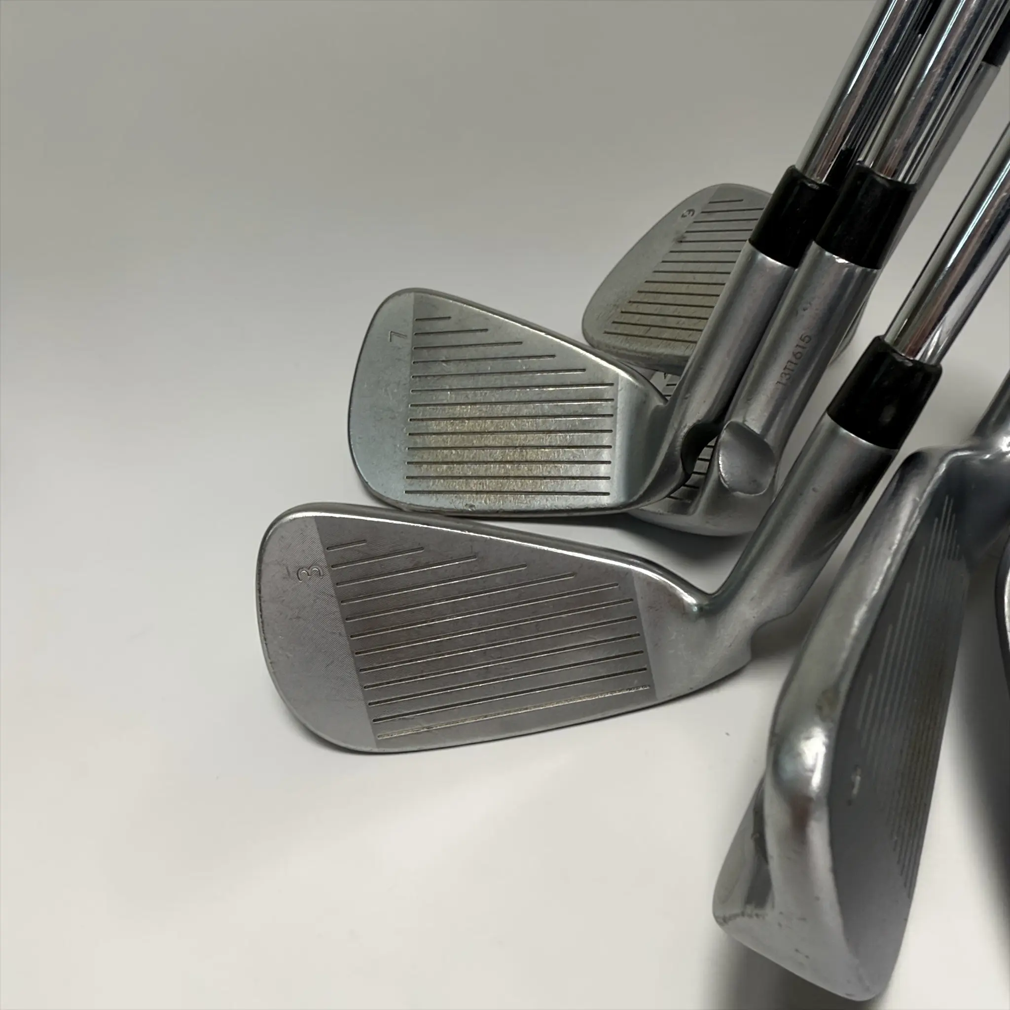 Pre-owned Ping i20 Iron set (PW-3i) with Regular Shafts