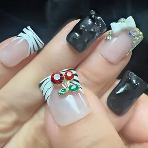 Reusable Hand-Set Crystal Cherry Press-On Nails, 3D Duckbill Design, Realistic Diamond Accents, Hyper-Realistic Fruit Sculpture, Natural Look, 14-Day Long-Lasting Beauty Products