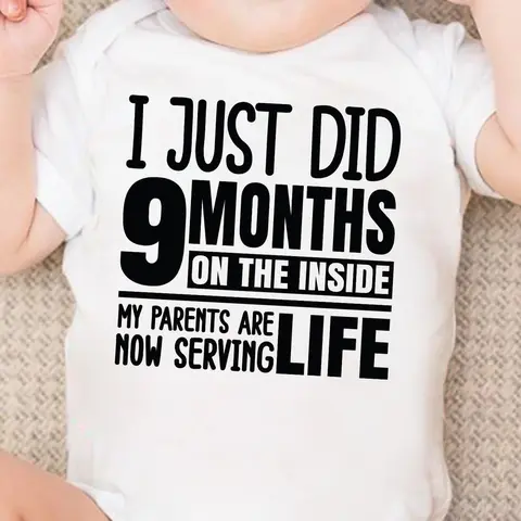 PUEMCO Unisex Baby Basic Cotton Bodysuit - Crew Neck, Short Sleeve, "I Just Made 9 Months Inside" Letter Print, Breathable, Expandable Shoulders, Durable Snaps, Fitted, 0-3 Months/3-6m Baby Items