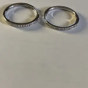 Product Review of Cate & Chloe Bianca 18k White Gold Plated 25mm Hoop Earrings for Women – 34 Simulated Diamond Crystal Hoops – Hypoallergenic, Lead & Nickel Free Lightweight Earrings with Secure Latch Back – Premium Gift Box Included, American Owned Brand from d**r