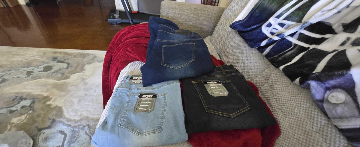 Item: Black-Dark Blue-Light Blue, 36