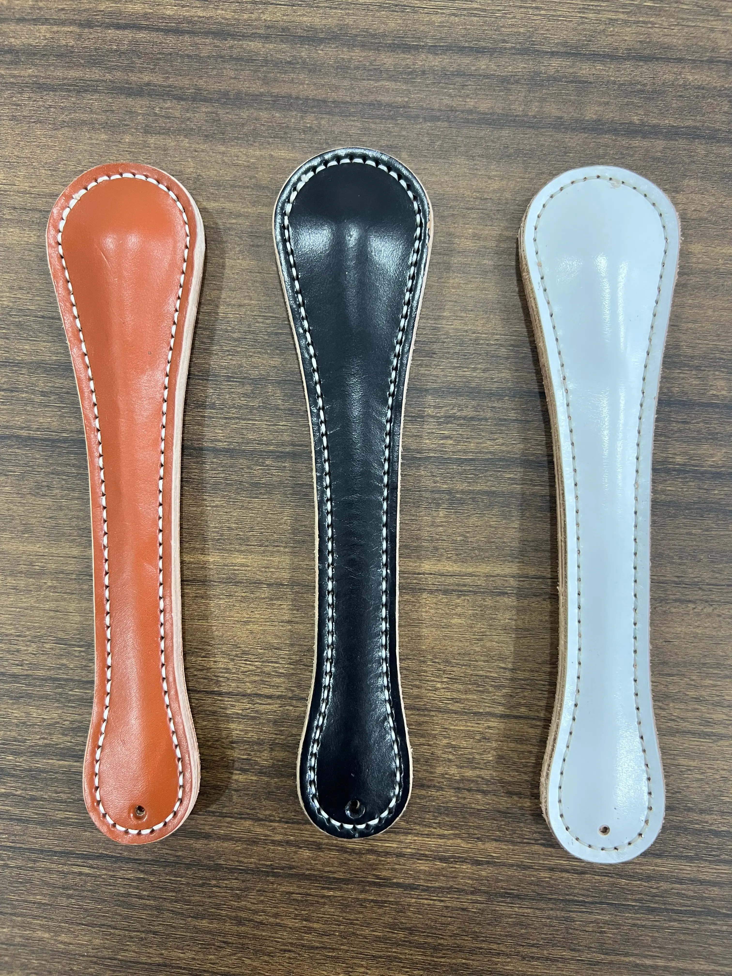 Vintage Cowhide Leather Accessory – Handcrafted Leather Hand Strap with Smooth Handle for Display and Everyday Carry