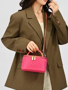 1pc Ladies' casual retro solid color handbag, Embellished shoulder bag, compact mini versatile box bag with gold chain shoulder strap and handle, dinner carry on bag, suitable for parties, weddings, dates, giving gifts as a must-have for ladies