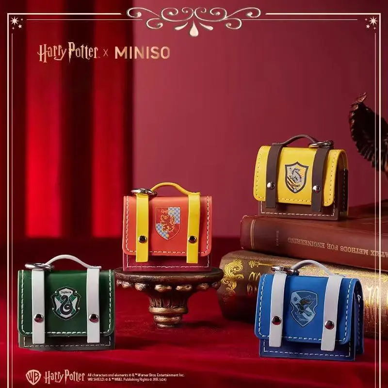 four houses(Gryffindor+Slytherin+Ravenclaw+Huffle)