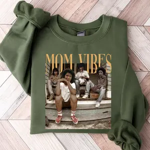 Black Woman Retro 90’s Mom Vibes Sweatshirt, Sitcom Moms Sweatshirt, Cool Mom Gifts, Thug Life Shirt, Graphic Shirt for Women, Gift For Mama