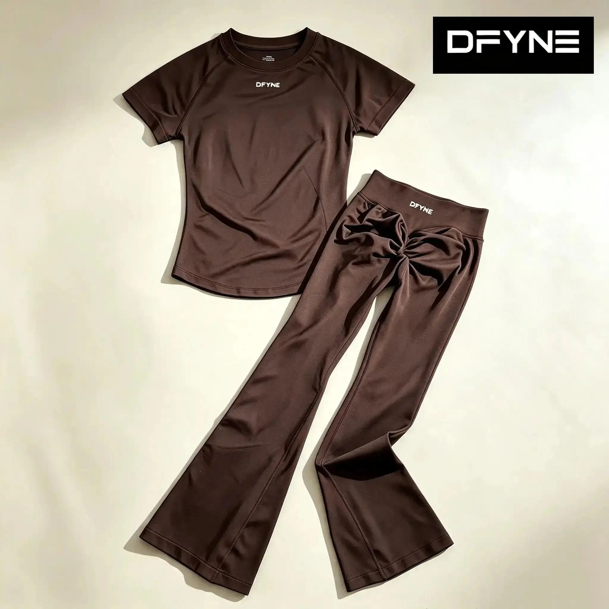 DFYNE Women’s Seamless 2-Piece Workout Set – Short-Sleeve Fitted Top & High-Waisted Flare Leggings for Yoga, Pilates, Gym & Running