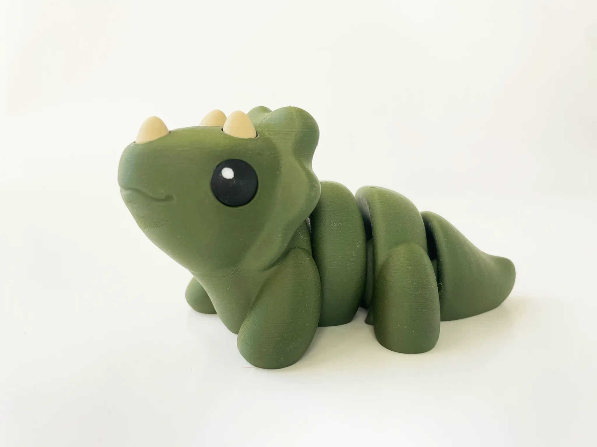 ZOU's Baby Dark Green Triceratops Dino Fidget Toy - High-Quality 3D Printed Articulated Dinosaur for Indoor & Outdoor & Stress Relief Play