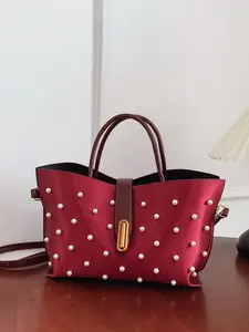 1pc Casual, stylish, and elegant pearl-adorned Fashionable Purse Handbag perfect for daily commutes, shopping, and dates. Versatile and essential for women, ideal as a gift.