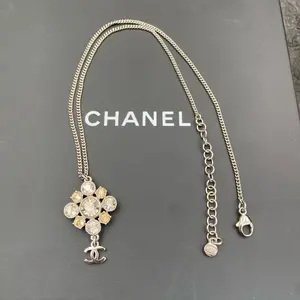 Pre-owned Chanel Fancy Gems Gold Necklace 0915GIA