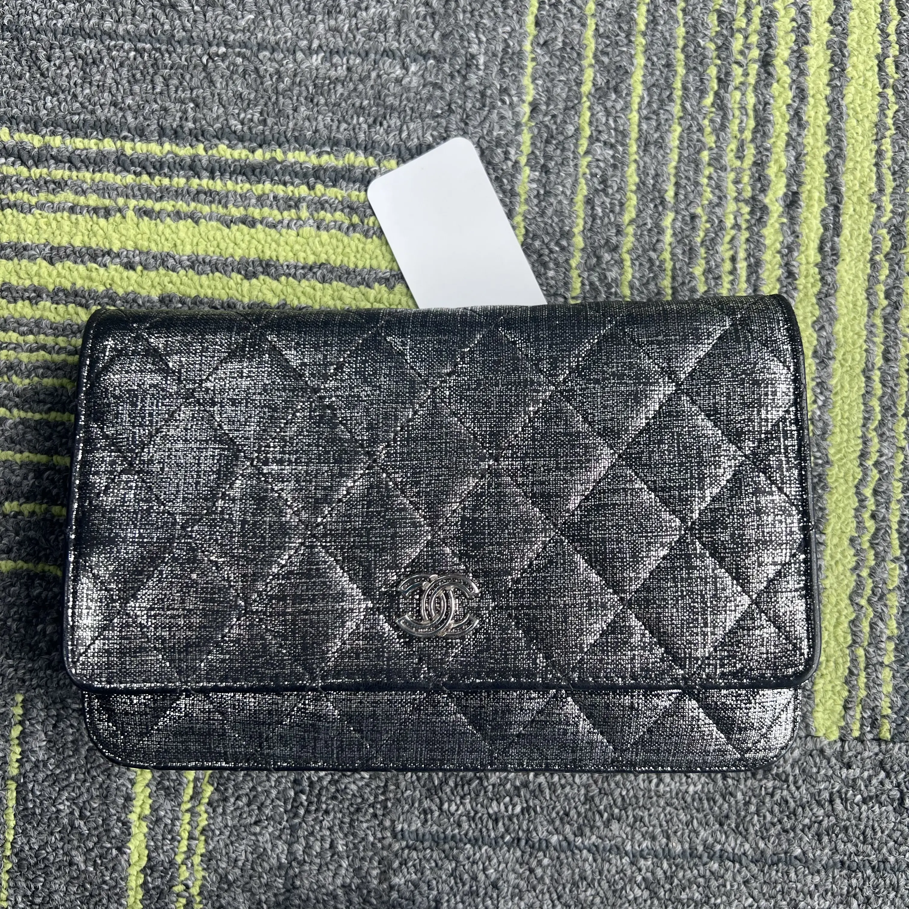 Pre-owned CHANEL france Crossbody Bags HH WOC Silver Thread Diamond Chain Bag