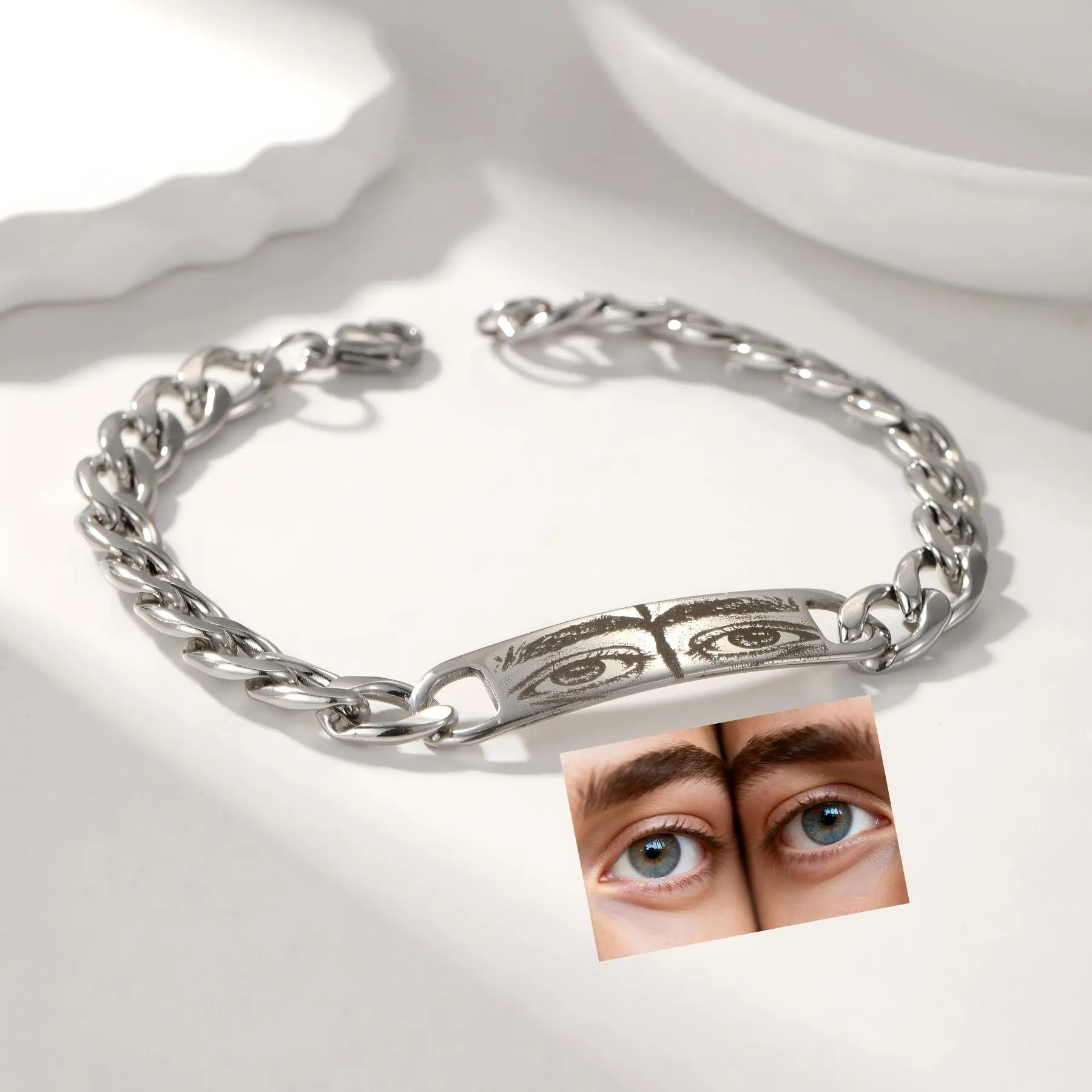 Unisex Fashionable Stainless Steel Cuban Chain Couple Bracelet with Personalized Photo Engraved Pendant, Unique Jewelry Gift for Mother's Day, Fashionable Couple Bracelet, Jewelry Design