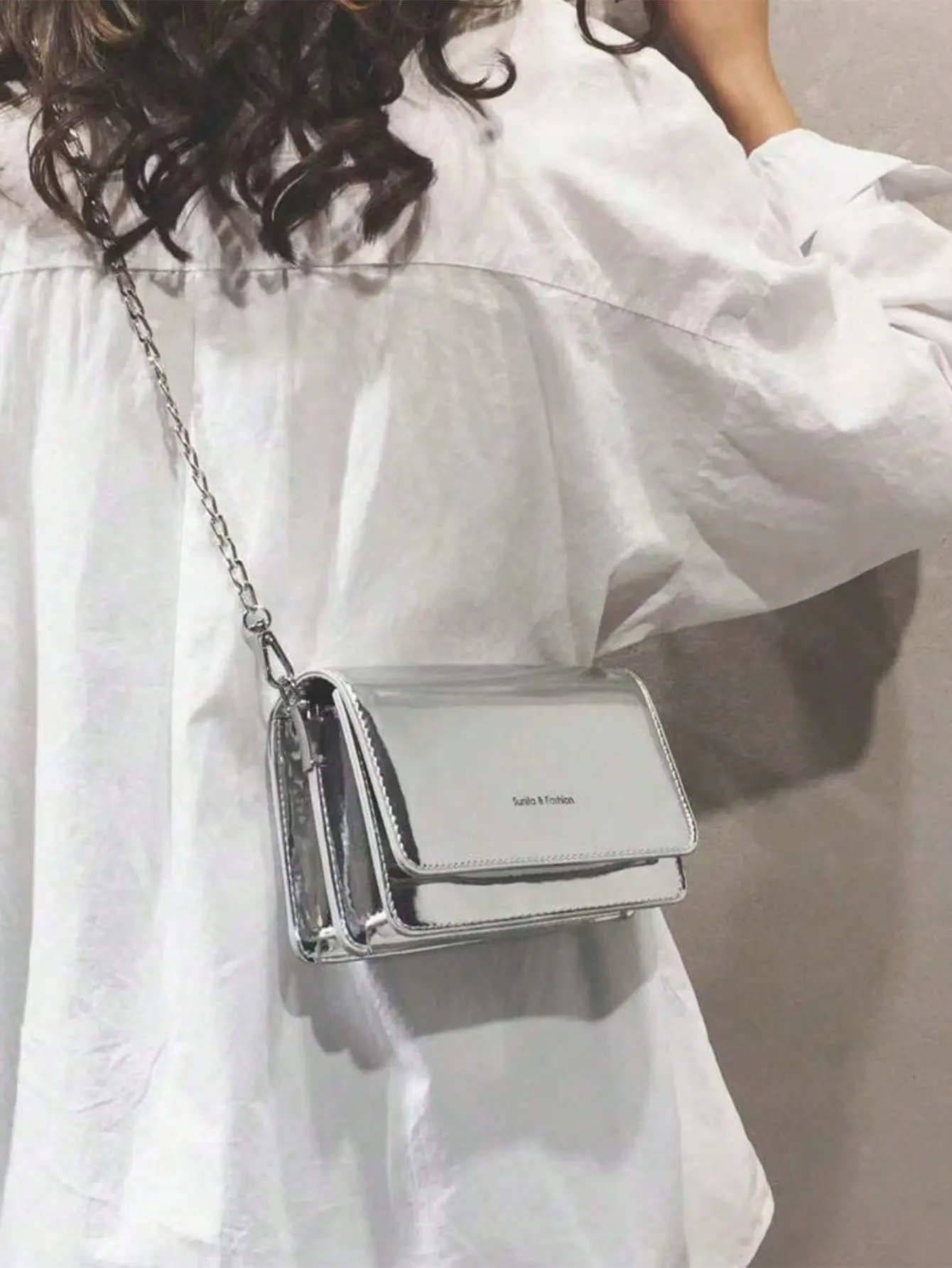 Trendy Shiny Silver Metallic Rectangular Shoulder Crossbody Bag with Chain, Reflective Mirror Surface Flap Design, Fashion Elegant Everyday Purse for Women, Convertible Chain Strap Slim Handbag Messenger Bag for Night Out & Fashion Styling