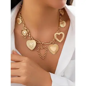 1PC Love Heart Pendant Necklace, Luxury Gold Party Jewelry for Women, Elegant Statement Necklace with Fashion Charm, Perfect Birthday, Halloween, or Christmas Gift for Her