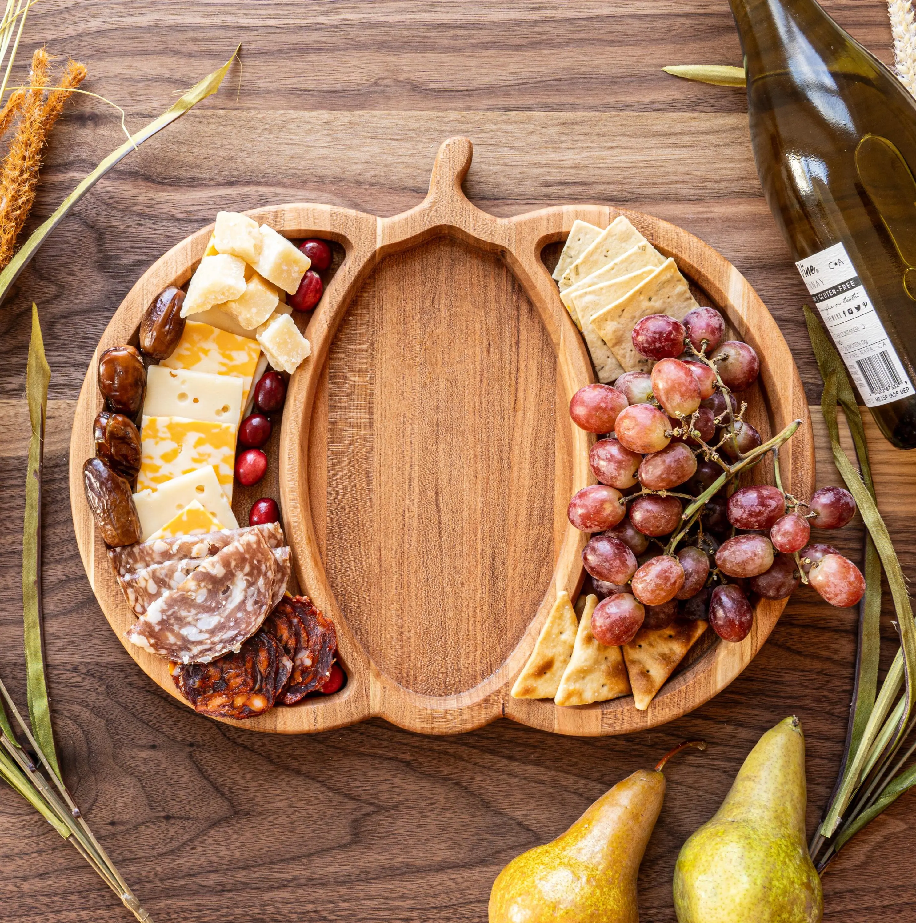 Fall Charcuterie Tray, Pumpkin Shaped Wood Platter, Charcuterie Board with Compartments, Thanksgiving Feast, Appetizer Fruit and Veggie Tray