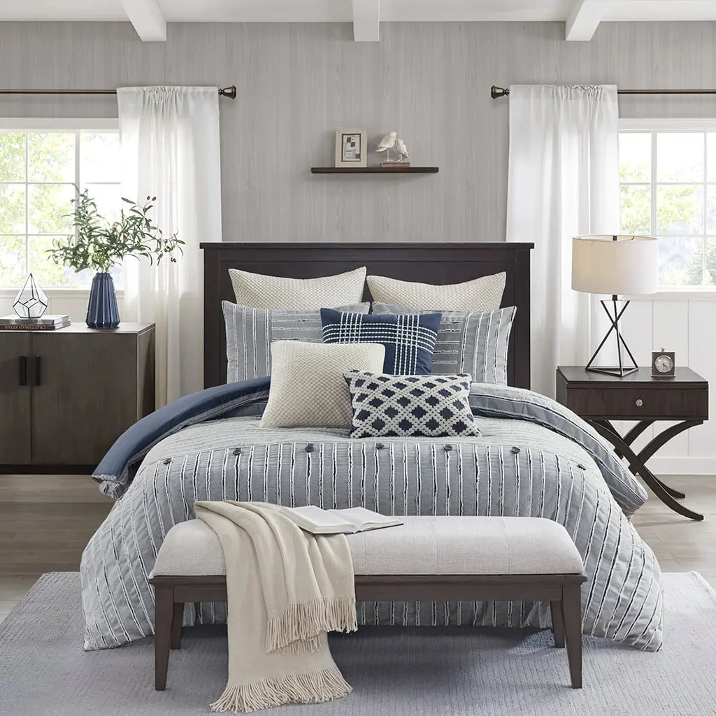 Madison Park Signature MPS10-538 110 x 96 x 1.5 in. Essence Oversized Cotton Clipped Jacquard Comforter Set with Euro Shams & Throw Pillows, Blue - King Size