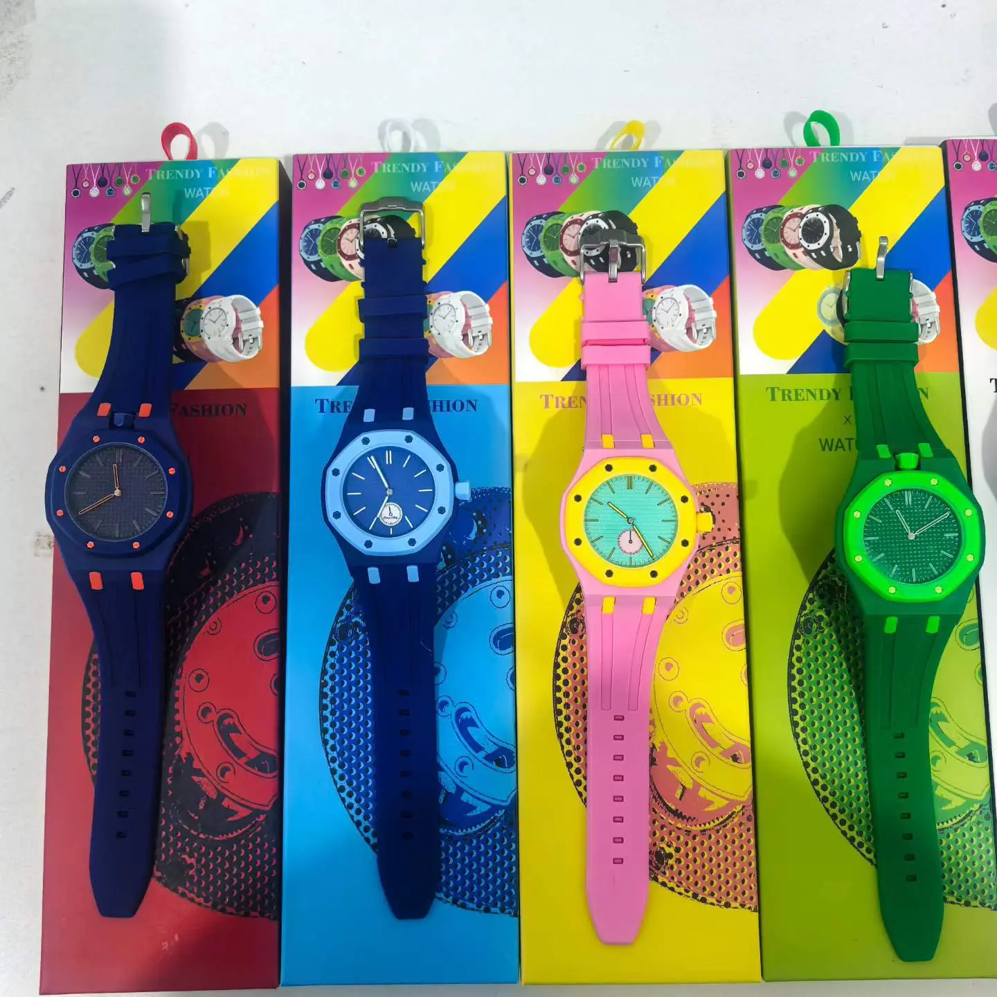 2026 new model men's watch, high aesthetic appeal, popular cross-border quartz watch, student unisex model, candy-colored two-in-one set