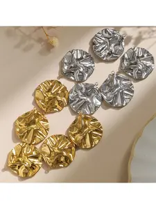 5 pieces of stainless steel circular pleated pendants - European and American textured, fashionable metallic sense, oil-pressed DIY jewelry pendant accessories, Stylish Playful Charm